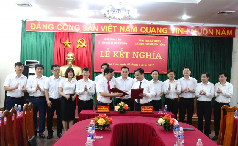 Lễ ký kết: Chương trình hợp tác, kết nghĩa giữa 2 Sở Thông tin và Truyền thông tỉnh Hà Tĩnh và Thái Nguyên